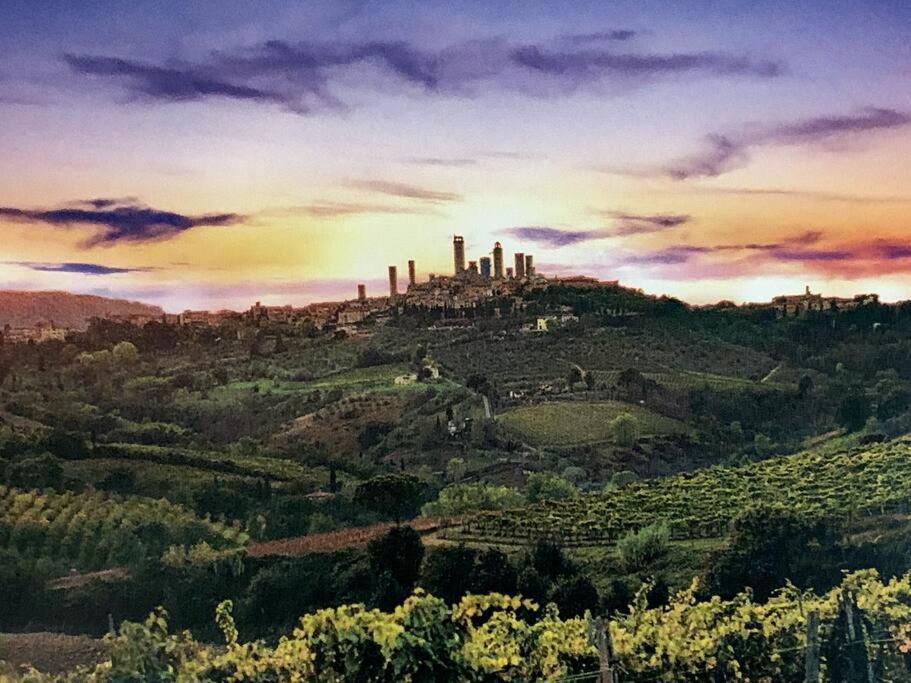 Lovely 2 Bedroom In San Gimignano Historic Center Kültér fotó