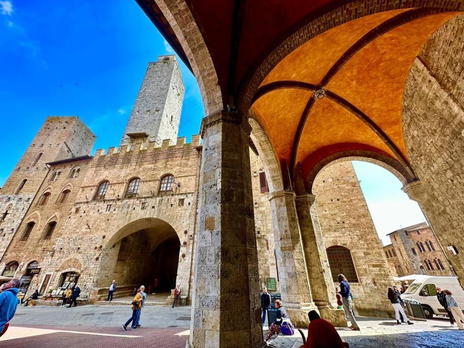 Lovely 2 Bedroom In San Gimignano Historic Center Kültér fotó