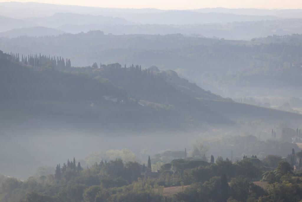 Lovely 2 Bedroom In San Gimignano Historic Center Kültér fotó