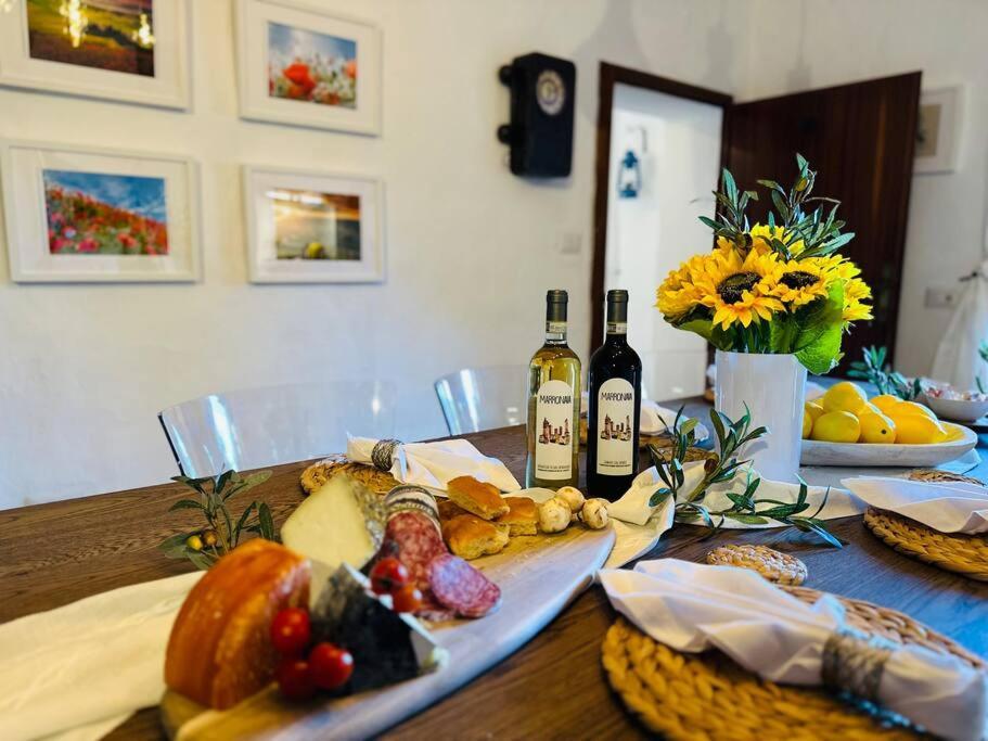 Lovely 2 Bedroom In San Gimignano Historic Center Kültér fotó
