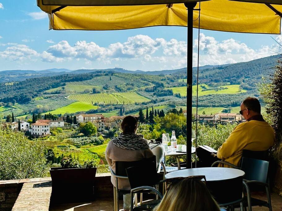 Lovely 2 Bedroom In San Gimignano Historic Center Kültér fotó