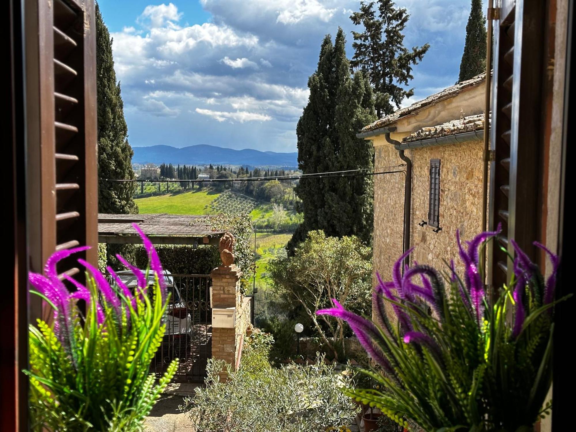 Lovely 2 Bedroom In San Gimignano Historic Center Kültér fotó
